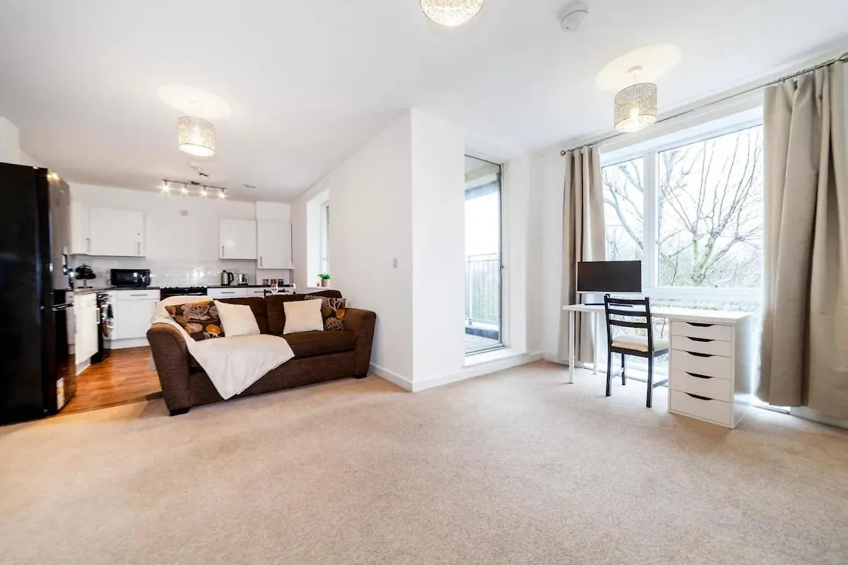 Stunning Double Bed Flat With Private Balcony & Free Parking contacts